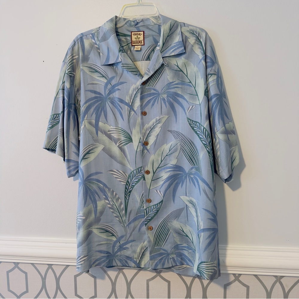 Classic Tommy Bahama SZ L 100% Silk Hawaiian Blue Floral Palm Leaf Man's Shirt